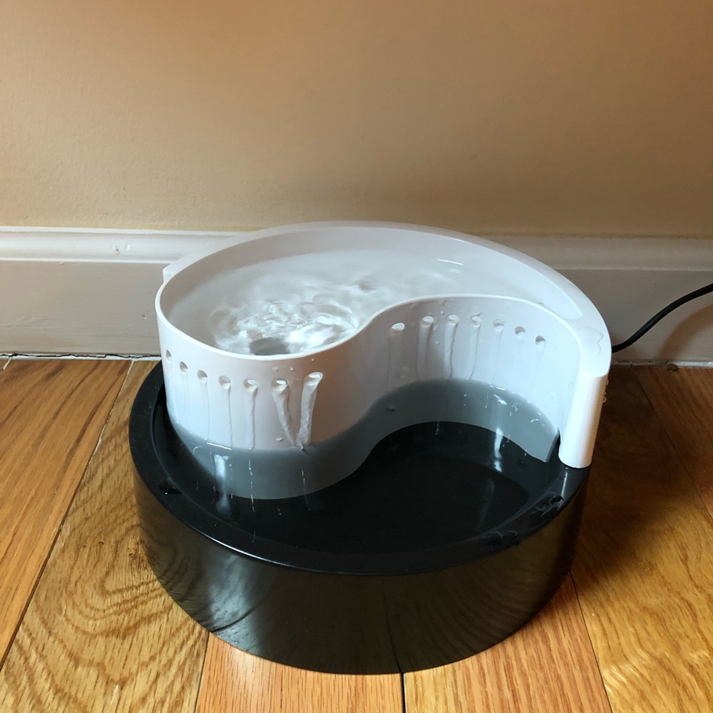 Cat / Dog Water Fountain